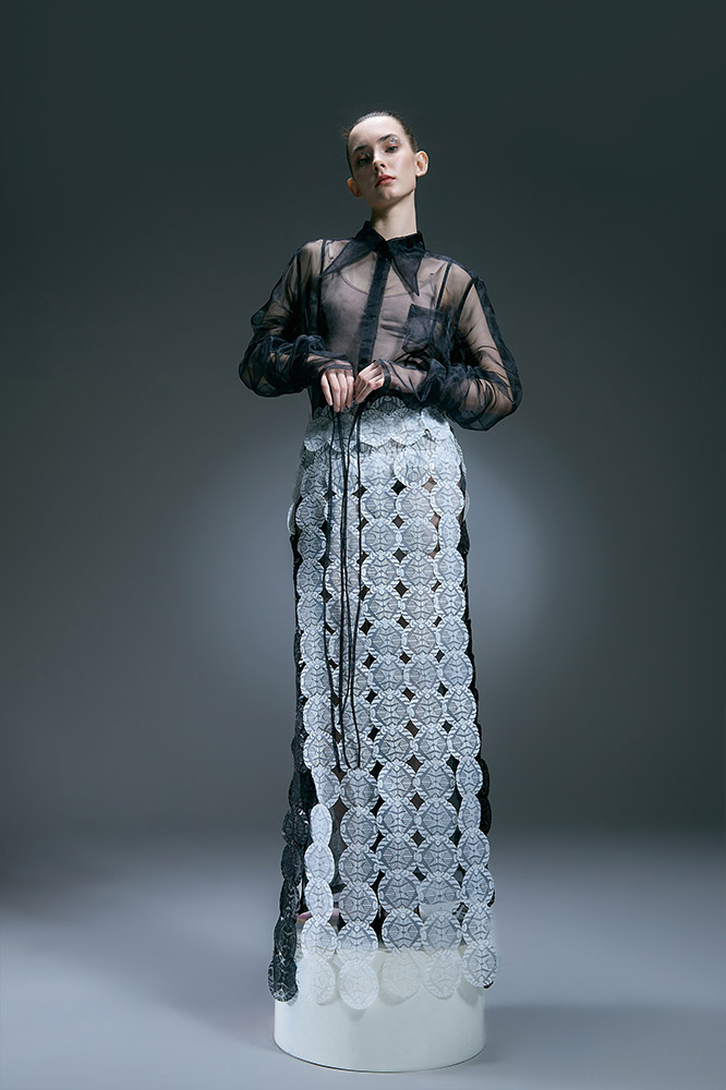 PIECES WITH TRADITIONAL GEOMETRIES